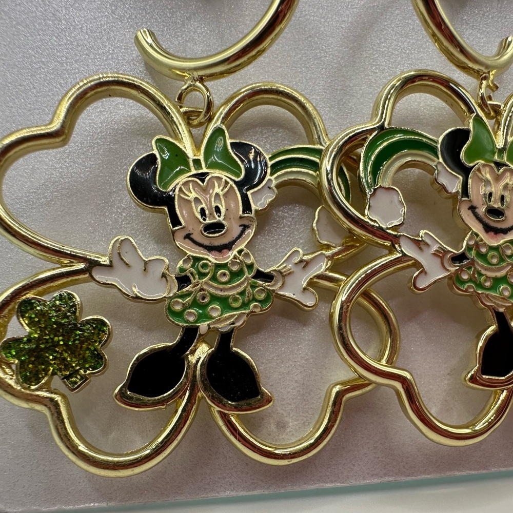 BaubleBar Disney Shamrock Minnie dangle earrings NWT - Picture 4 of 7